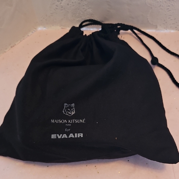 Kenzo Black Travel Accessory Set - Picture 16 of 16